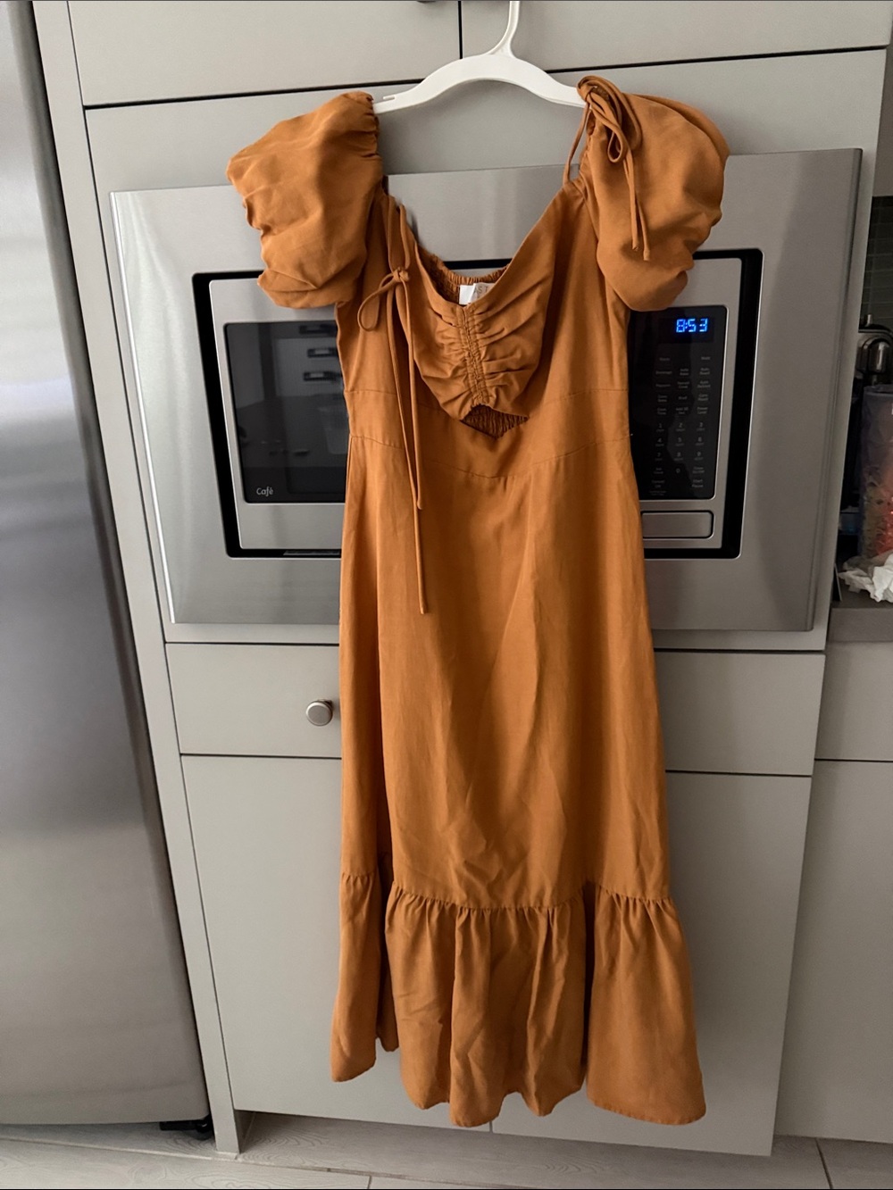 Astr Puff Sleeve Midi Dress in Rust